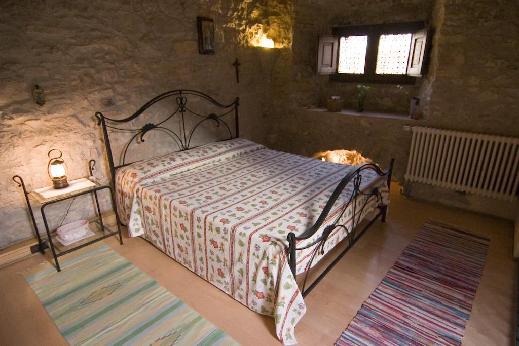 Santa Teresa Apartment Erice Phòng bức ảnh